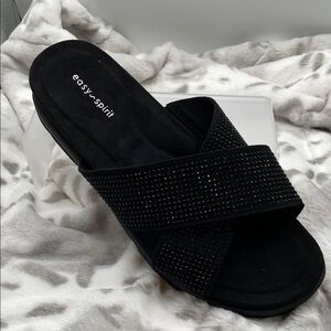 Easy Spirit Shanta 2, Black criss cross Studded Slide Sandals, size 9.5 NEW